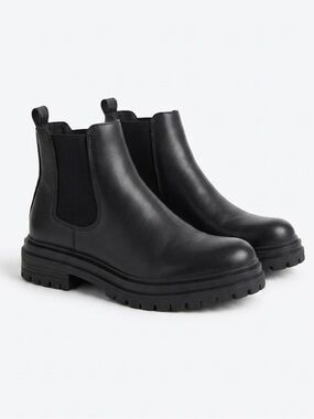 Steve Madden Billiee Black Leather Chelsea Boots